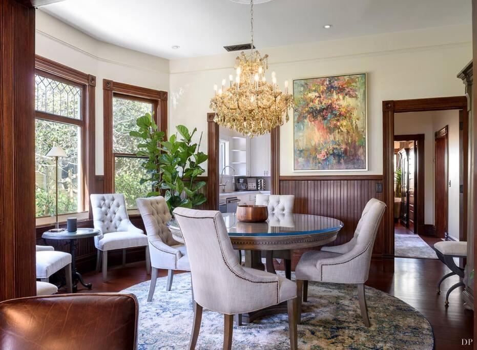 Upscale Downtown Home Walk To Beach Shops Bars 2 Santa Barbara Exteriör bild