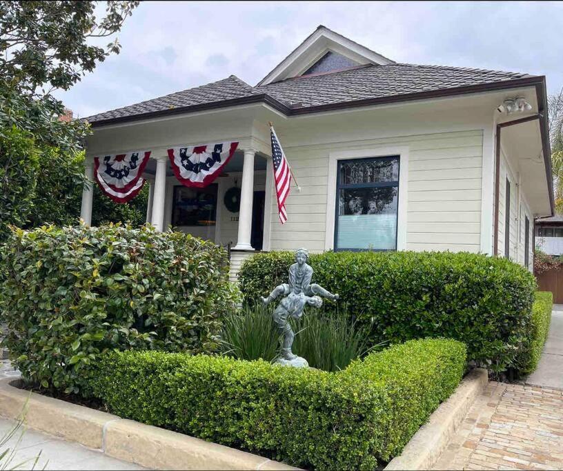 Upscale Downtown Home Walk To Beach Shops Bars 2 Santa Barbara Exteriör bild
