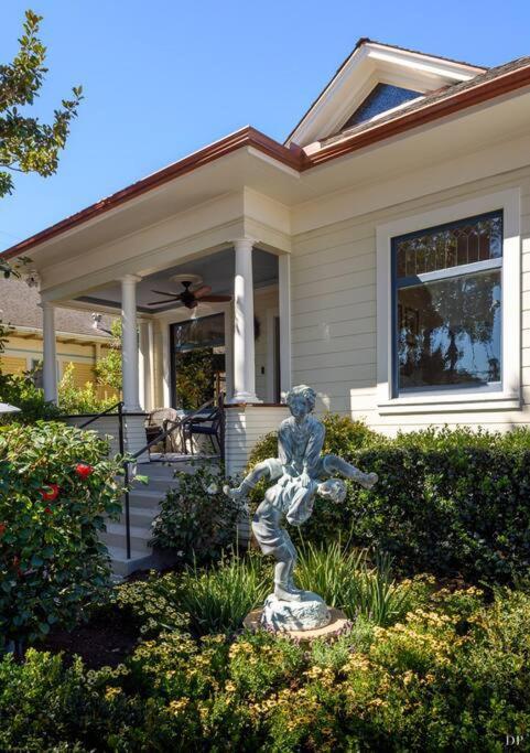 Upscale Downtown Home Walk To Beach Shops Bars 2 Santa Barbara Exteriör bild